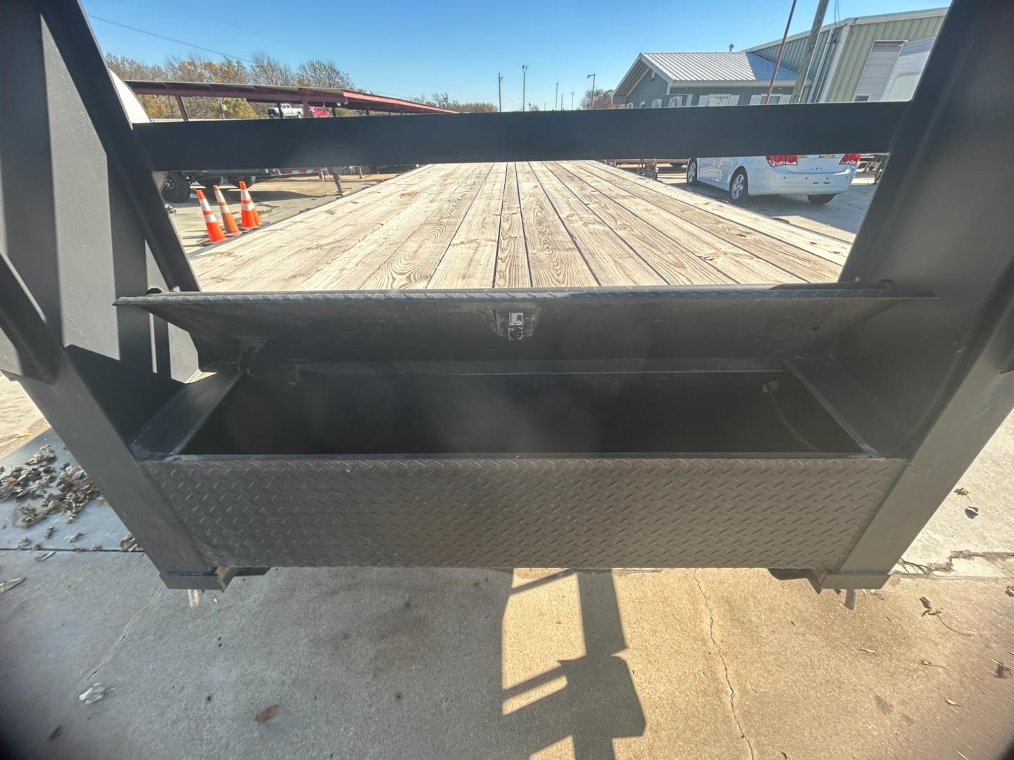 2022 BLACK CALTEX FLATBED (4C9GF4023NM) , located at 17760 Hwy 62, Morris, OK, 74445, 35.609104, -95.877060 - 2022 CALTEX FLATBED IS 40FT, GVWR 14,000, HEAVY DUTY SLIPPER SPRING SUSPENTION, ALL WHEEL ELECTRIC BRAKES ON ALL AXLES, 12' I-BEAM, FRONT LOCKING CHAIN BOX WITH LID, 8’ SLIDE IN RAMPS, DUAL 12,000 lb DROP LEG JACKS $8,500 CALL RUSS OR JONA AT 918-733-4887 - Photo#8